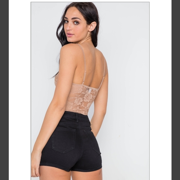 Peak-a-boo Floral lace top/intimate - Picture 2 of 7